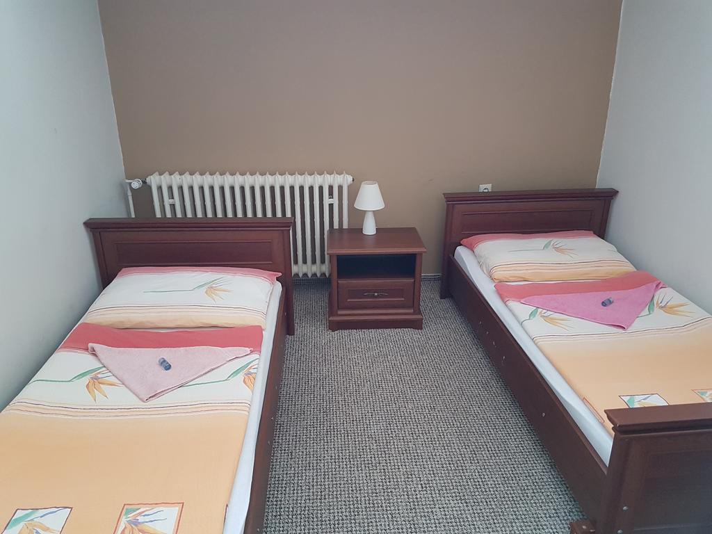Siesta Rodinny Resort Pardubice Exterior foto